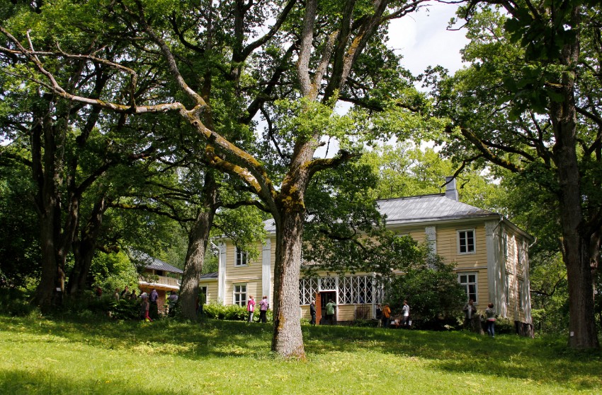 03rauhalinnan_kartano.jpg