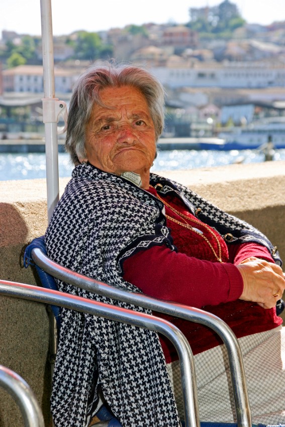 08 Old-lady.jpg