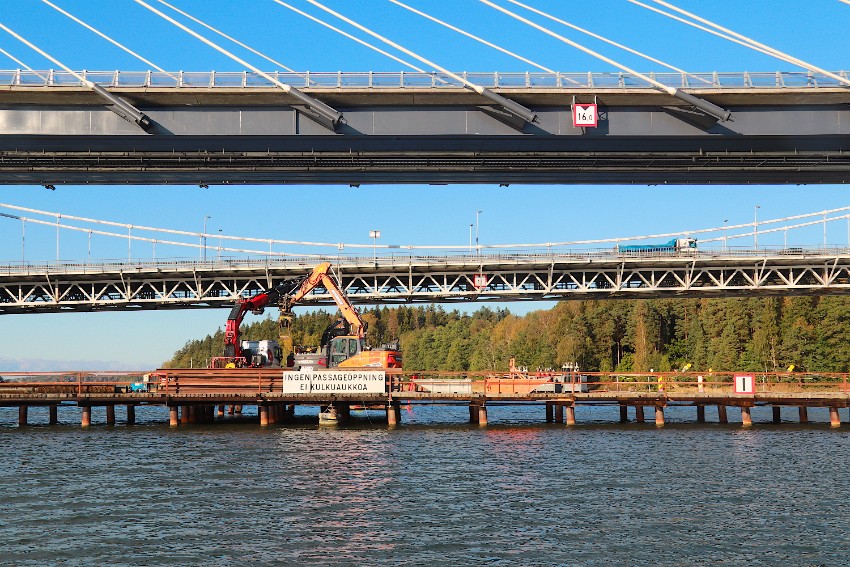 Into_syyskuun-2025-lopun-kolme-siltaa-jpg.JPG